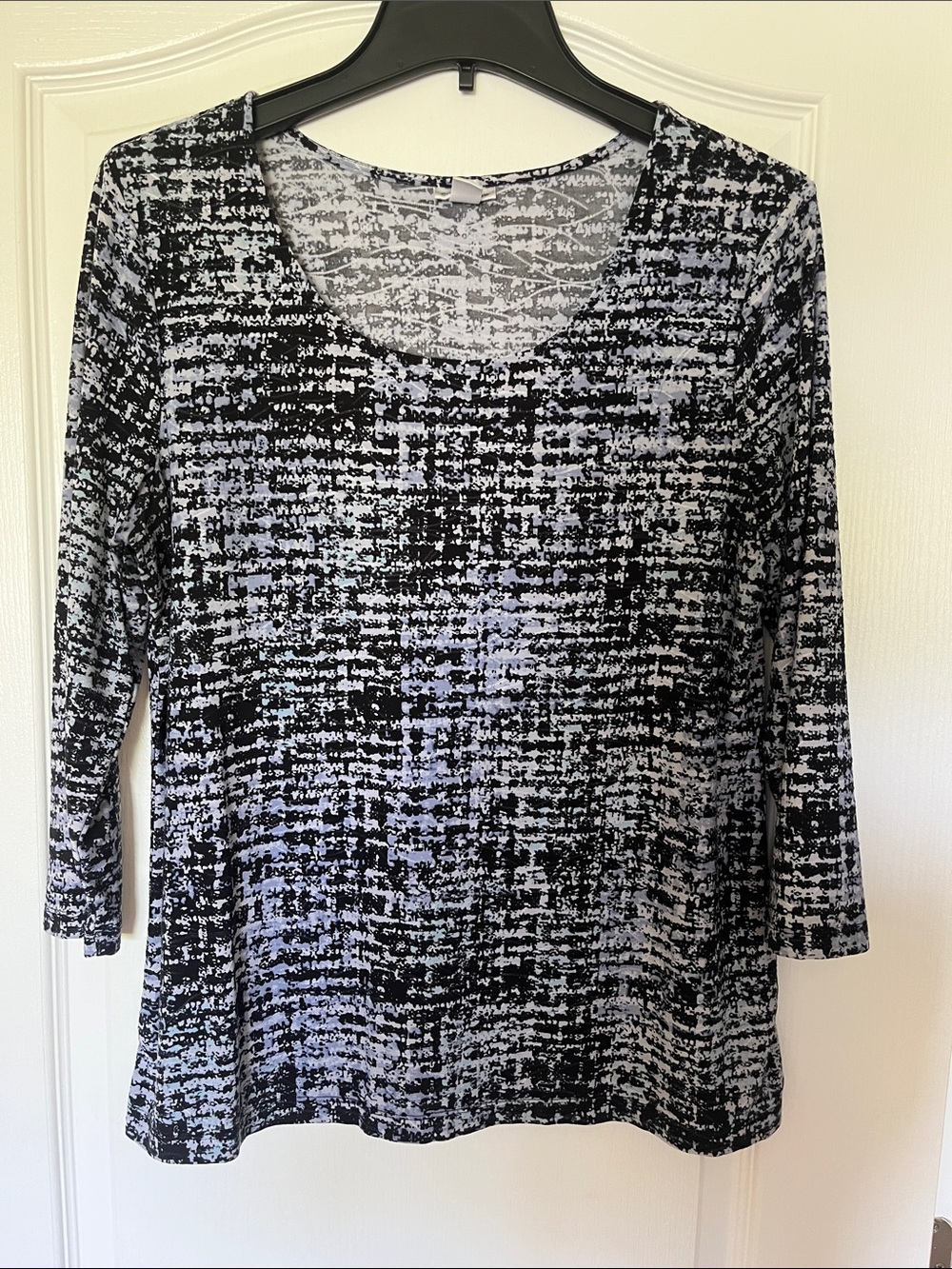 croft & barrow Black and Light Gray Patterned Scoop Neck Top